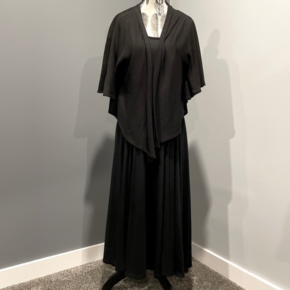 3 Piece Laura Black Dress - Picture 2 of 10